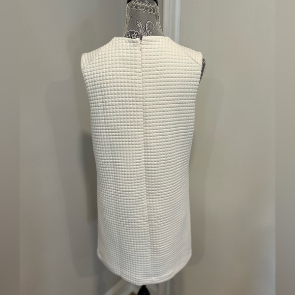Willi Smith. Large. White Quilted.  Small Square check pattern. Sleeveless Dress - Picture 16 of 16